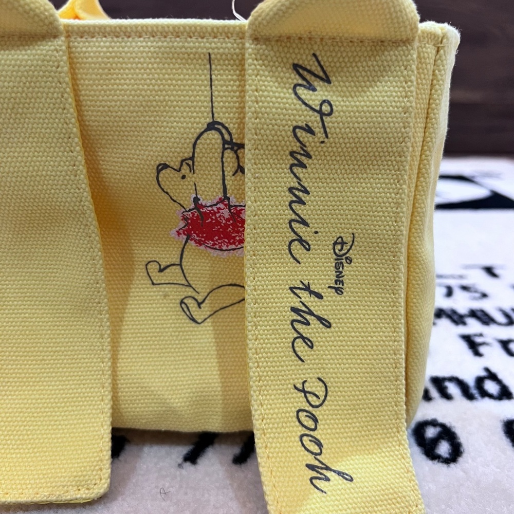 Disney - Winnie The Pooh Hanging By The String Mini Tote 7in x 6in - Picture 2 of 7